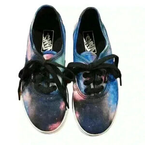 VANS KIDS AUTHENTIC LO PRO
COSMIC GALAXY SKATE SHOES Size 13 (never worn)